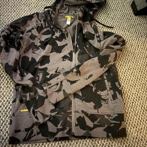 Gray and Black Camouflage Quarter-Zip High Collar Sweatshirt